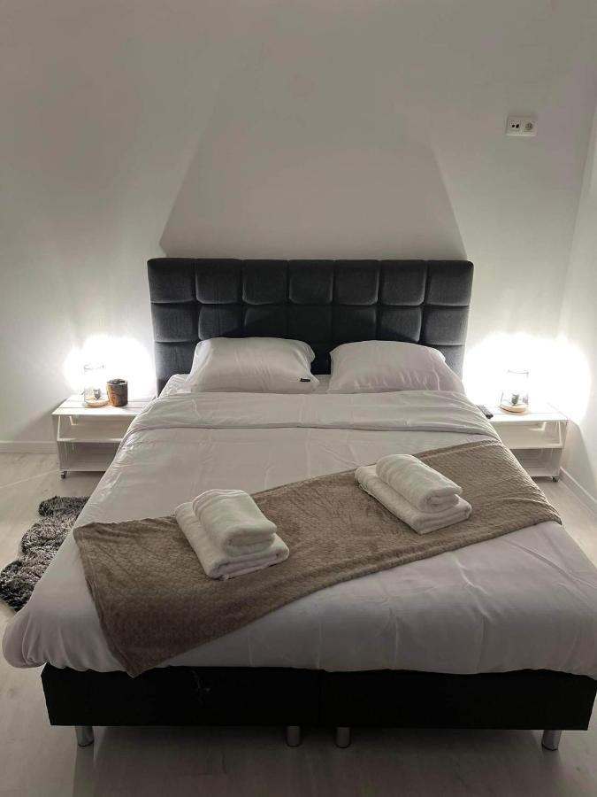 Ruime Luxe Kamer In Centrum Brugge Met Badkamer! Exterior photo